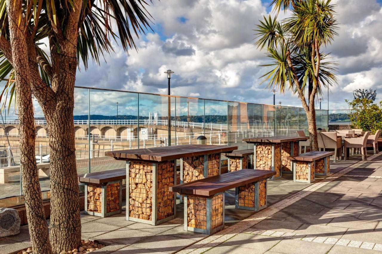 Radisson Blu Waterfront Hotel, Jersey Saint Helier Exterior photo