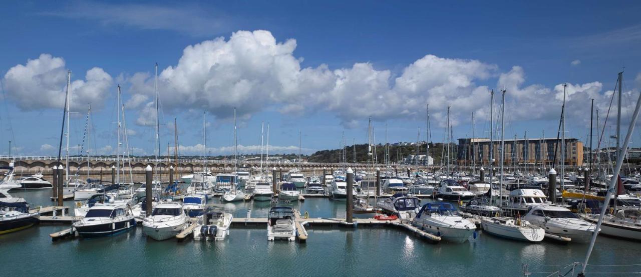 Radisson Blu Waterfront Hotel, Jersey Saint Helier Exterior photo